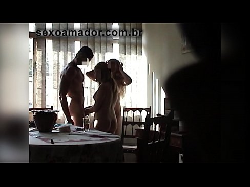 ❤️ Cov phooj ywg sib deev caw ib tug txiv neej loj thiab ib tug threesome nrog nws Fucking video ntawm porn hmn.xsexshop.ru Ib ❤